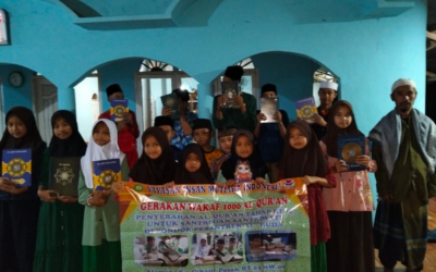 PENYALURAN GERAKAN WAKAF 1.000 AL-QURAN YAYASAN INSAN MUTIARA INDONESIA